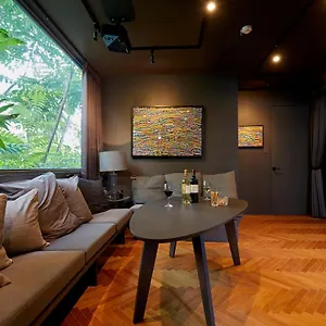 https://distortion.hotels-osaka.net